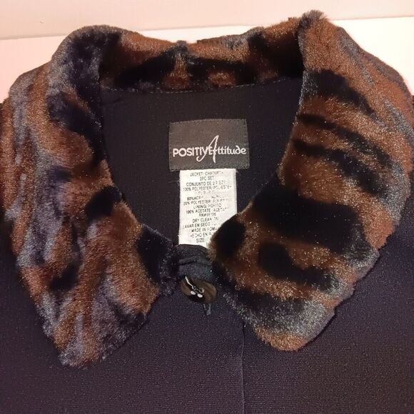 Vtg Black Button Blazer w/Faux Fur Collar and Cuffs Size 16 - Positive Attitude - Picture 5 of 9